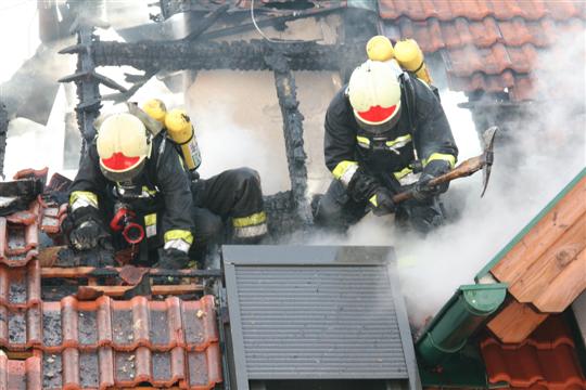 Freiwillige Feuerwehr Krems/Donau - Ttigkeitsbericht 02/2007 - bung und Einsatz
