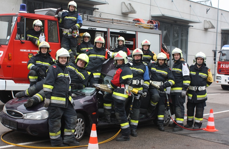 Freiwillige Feuerwehr Krems/Donau - Ausbildungsprfung Technischer Einsatz in Gold und Silber absolviert