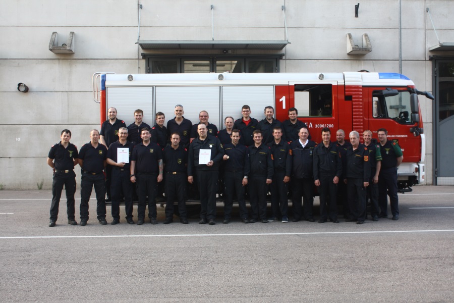 Freiwillige Feuerwehr Krems/Donau - Ausbildungsprfung Atemschutz in Bronze und Silber absolviert